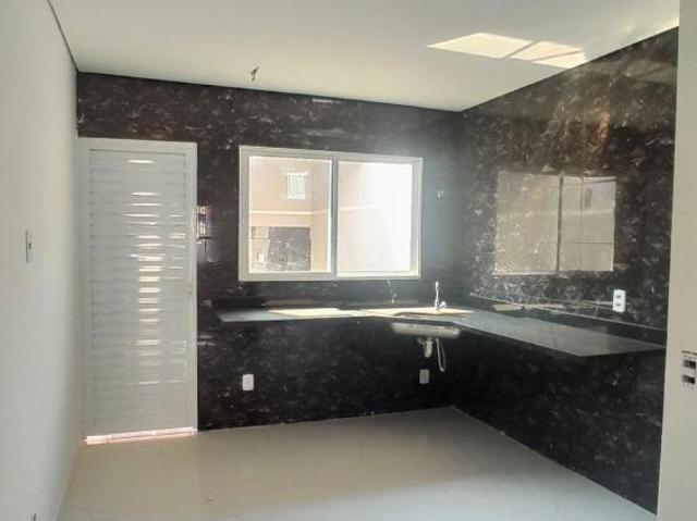 Casa à Venda com 3 Dormitórios e 110 m² em Interlagos SP