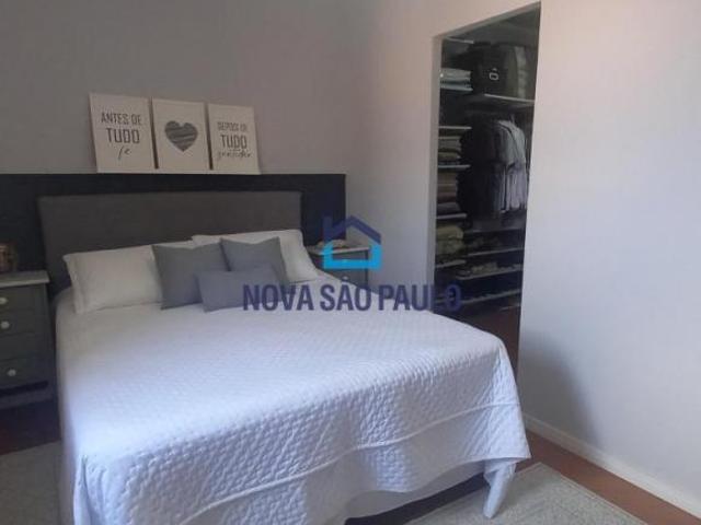 Casa à venda com 3 dormitórios sendo 1suíte/closet, 8 vagas
