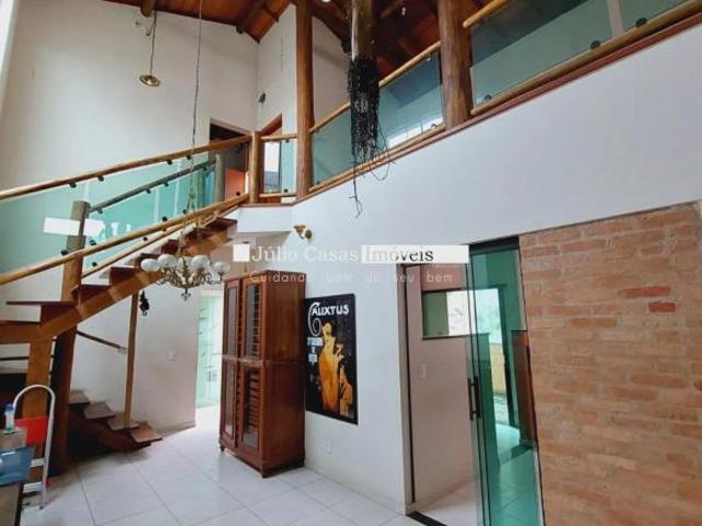 Casa a venda com 3 suítes no Jardim Paulistano