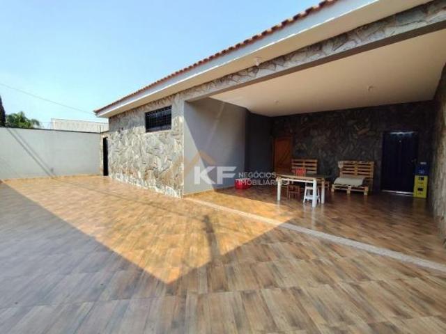 Casa à Venda com 3 Suites com Piscina no bairro Parque Residencial Cidade Universitária Ribeirão P
