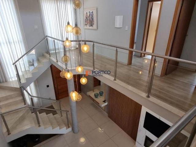 Casa a venda com 3 suítes e living integrado no cond. Yucatan em Paulínia/SP