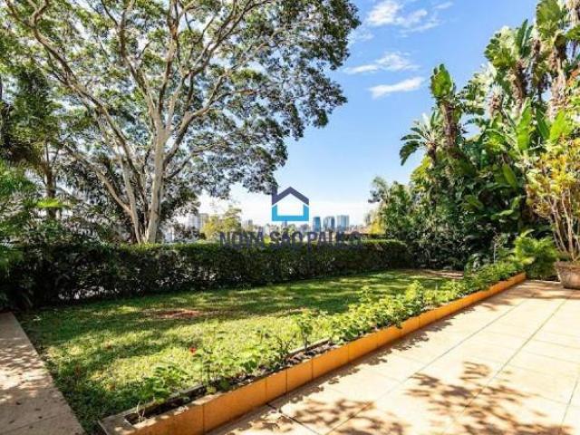 Casa à venda, com 3 quartos, 1 suíte, 4 vagas, no Jardim Everest