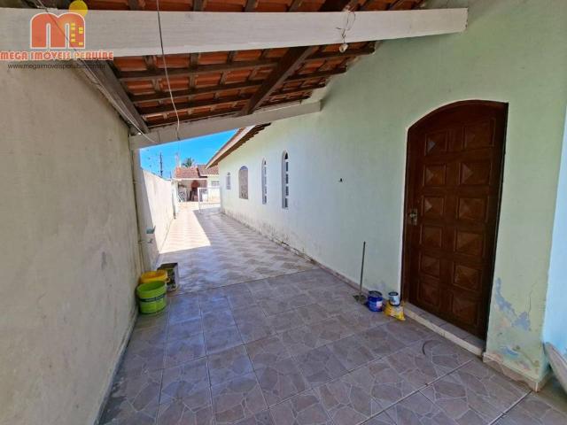 Casa à venda com 3 quartos e 131 m² por R$ 400.000