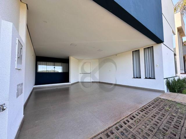 Casa à venda com 3 quartos e 270 m² por R$ 2.700.000