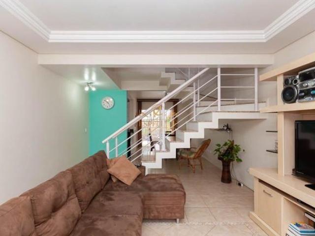 CASA A VENDA COM 3 QUARTOS EM SANTA FELICICDADE