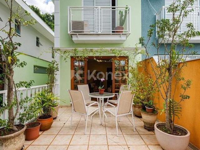 Casa à venda com 3 quartos em Sumarezinho, São Paulo