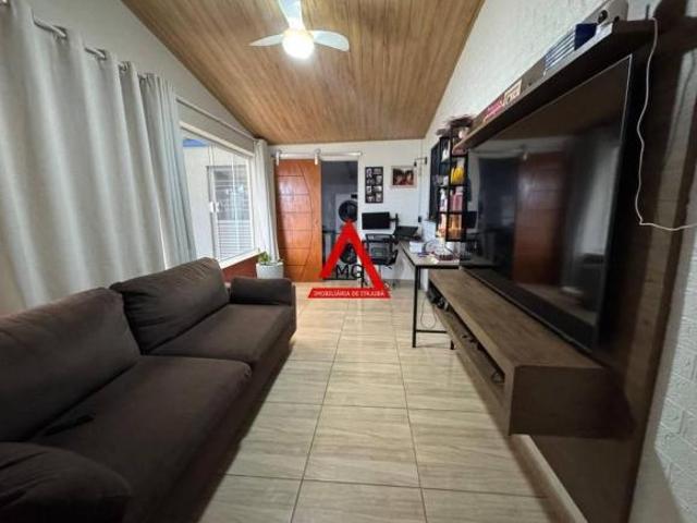 CASA Á VENDA COM 3 QUARTOS, SENDO UMA SUÍTE NO BAIRRO REBOURGEON EM ITAJUBÁ MG