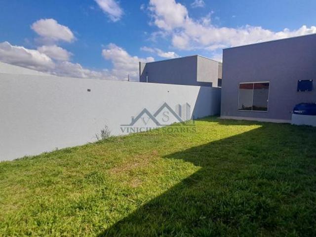 Casa à Venda com 3 Quartos, Suíte e Amplo Terreno – 75m2 Construídos