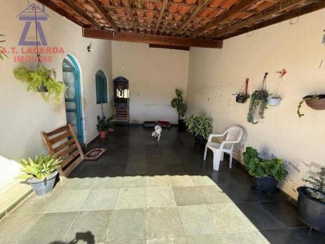 Casa à Venda com 450 m² de terreno Planalto