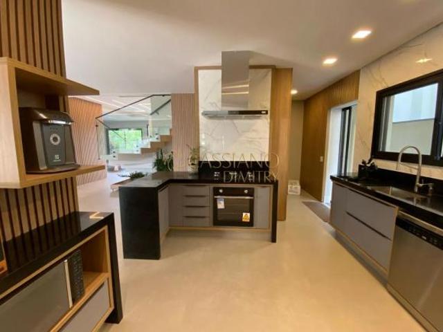 Casa à venda com 480m² | 05 suítes e elevador | Cond. Jardim do Golfe I Urbanova | São José dos Ca
