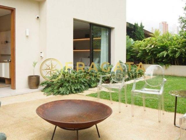 Casa à venda com 495 m², 03 suítes e 04 vagas Pacaembu /SP