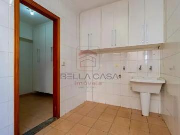 Casa a venda com 4 dormitórios a venda na mooca, entrada lateral e quintal