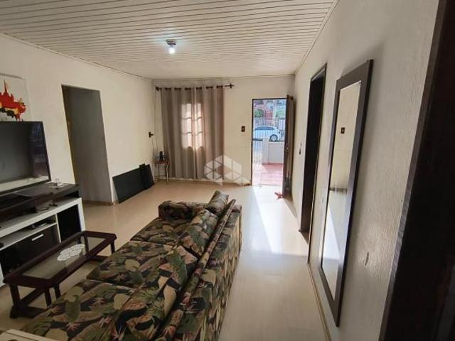 Casa à venda com 4 dormitórios, 3 vagas de garagem e 236m²