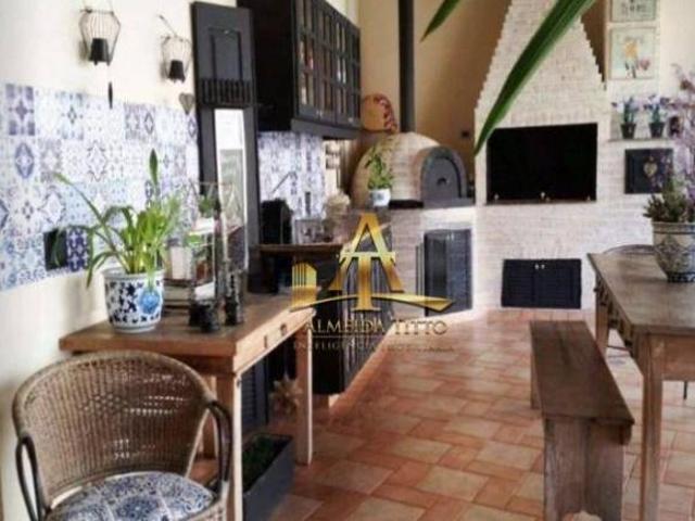 Casa à venda com 4 dormitórios e 2 suítes em Alphaville Residencial Onze