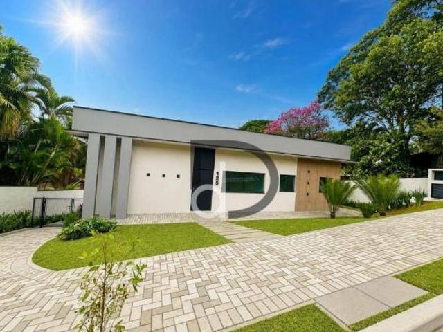 Casa à venda com 4 quartos, sendo todos suítes com closets, 347 m² por R$ 3.100.000 Marambaia Vi