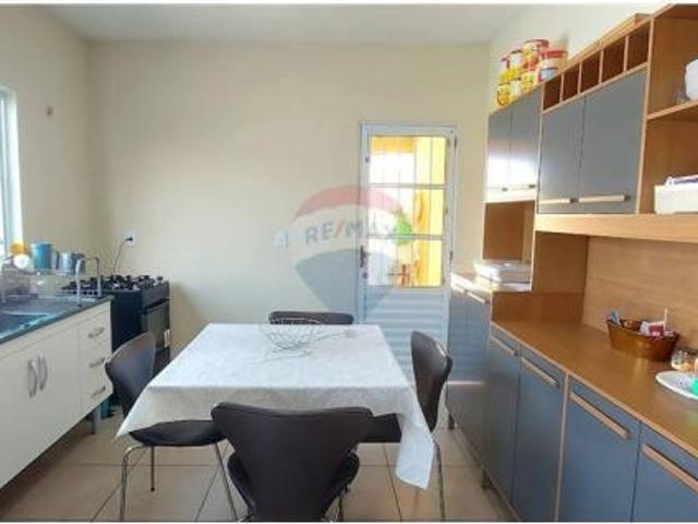 Casa à venda com 4 quartos, churrasqueira, 300m² e +10 vagas de garagem na Vila Real, Hortolândia/SP