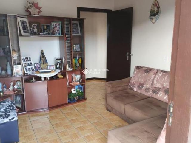 CASA À VENDA COM 4 QUARTOS E UM EXCELENTE ESPAÇO PARA SEU NEGÓCIO NO BAIRRO GLÓRIA