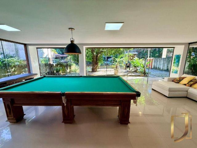 Casa à venda com 4 quartos e 347 m² por R$ 1.890.000