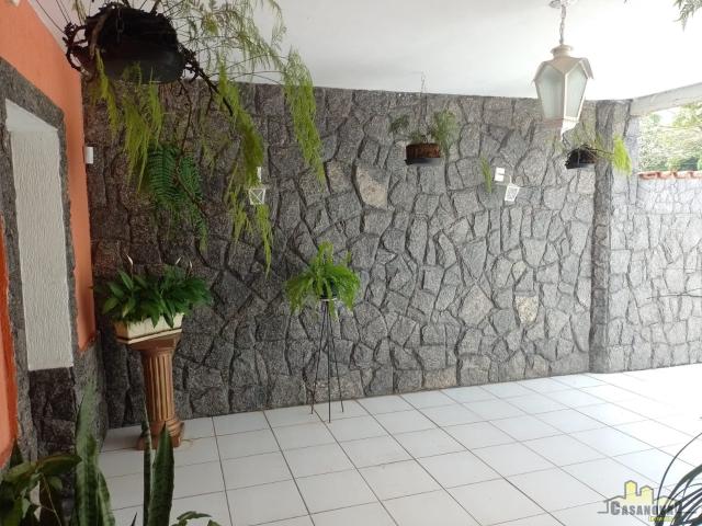 Casa à venda com 4 quartos e 375 m² de área total por R$ 1.050.000