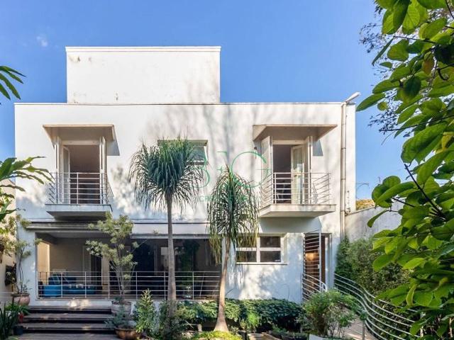 Casa à venda com 4 quartos e 720 m² por R$ 23.000.000