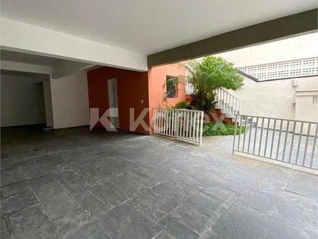 Casa à venda com 4 quartos em Vila Madalena, São Paulo