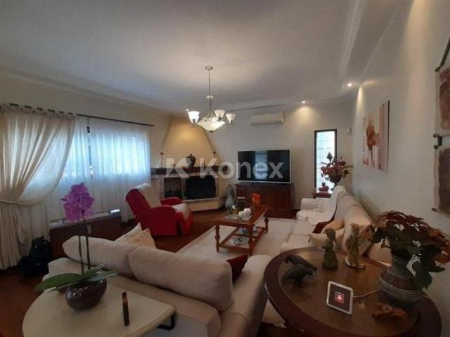 Casa à venda com 4 quartos em Vila Albertina, São Paulo