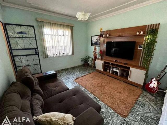Casa à venda, com 4 quartos no bairro Nova Cidade