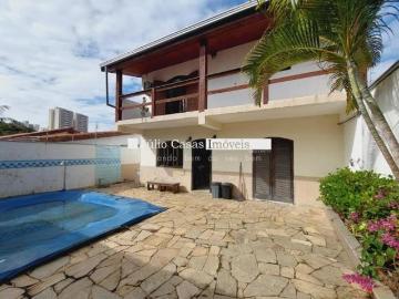 Casa a venda com 4 quartos no Jardim Helena Cristina