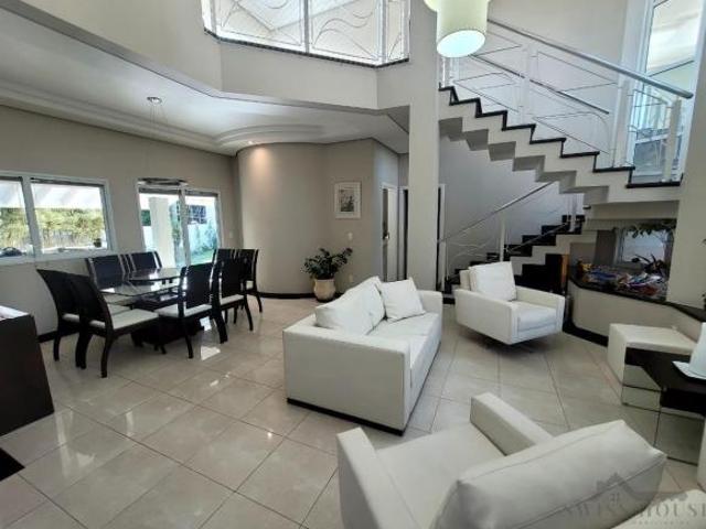 Casa à venda com 4 quartos no Parque Prado em Campinas
