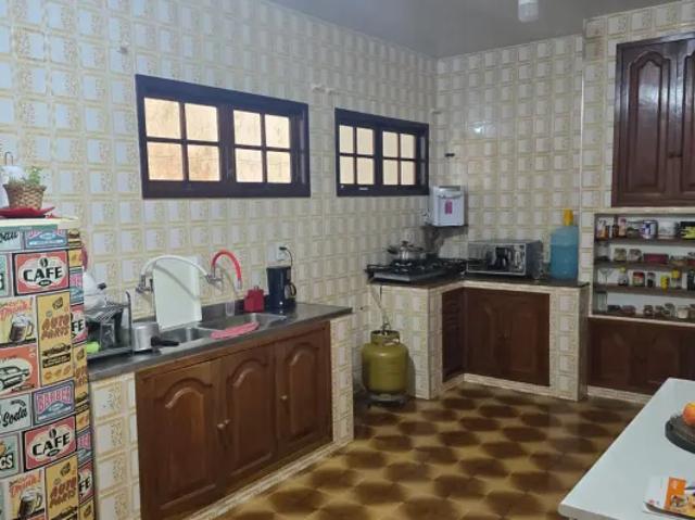 Casa a Venda com 5 dormitórios