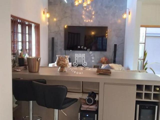 CASA À VENDA COM 5 DORMITÓRIOS NO BAIRRO JARDIM DA SERRA EM JUNDIAÍ/SP