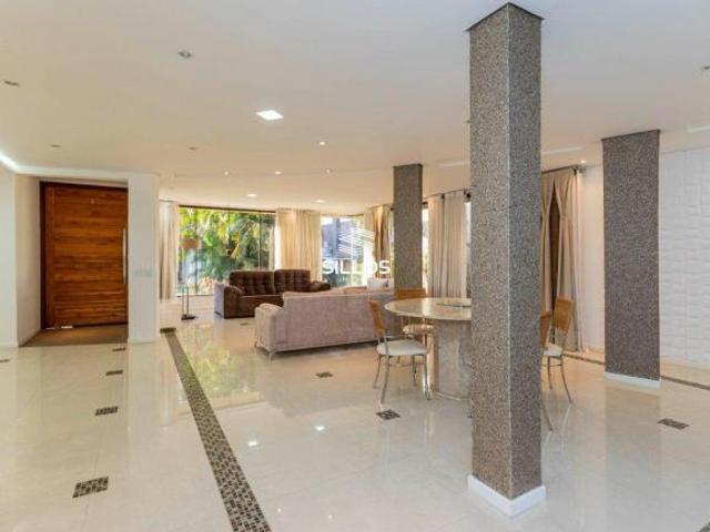Casa à venda com 5 quarto no Condomínio Pineville em Pinhais/PR