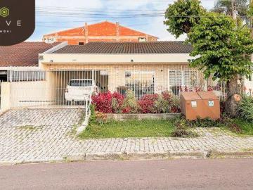 Casa à venda, com 5 quartos, 02 vagas de garagem no Bairro Santa Quitéria!