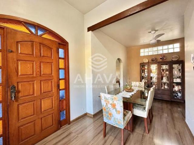 Casa à Venda com 5 Quartos 2 Suítes – 360m² – Itapoã, Belo Horizonte