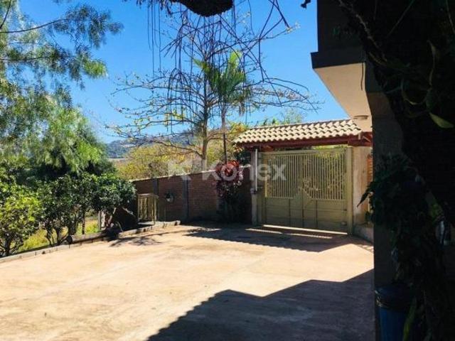 Casa à venda com 5 quartos em Centro, Analândia
