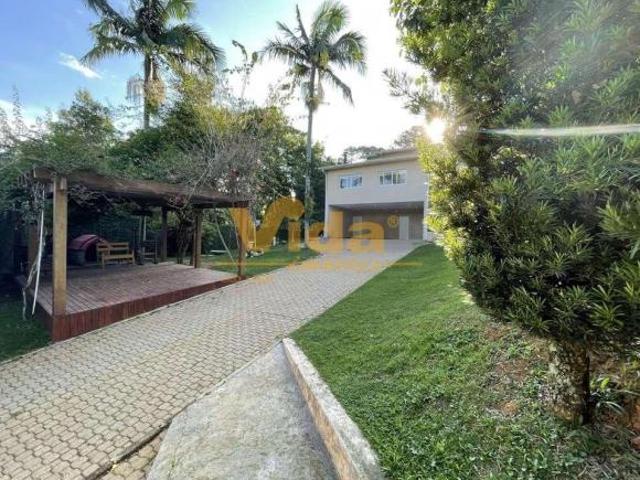 Casa á venda com 5 quartos na Vila Santo Antônio Cotia