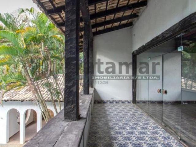 Casa a venda com 5 quartos no Morumbi