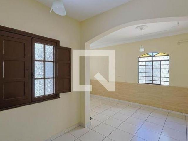 Casa à Venda Concórdia, 3 Quartos, 419 m² Belo Horizonte