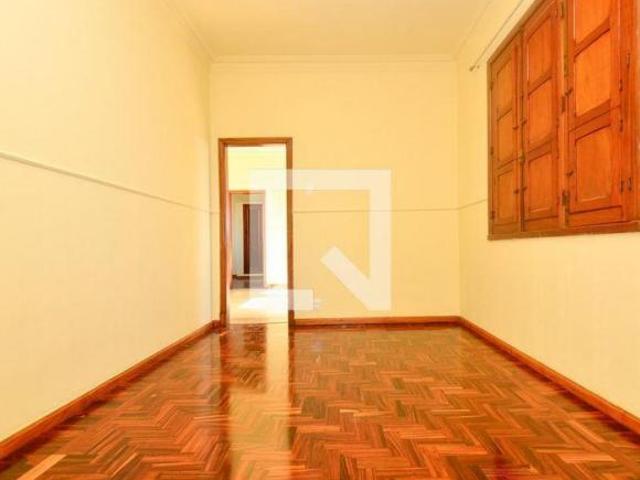 Casa à Venda Concórdia, 3 Quartos, 334 m² Belo Horizonte