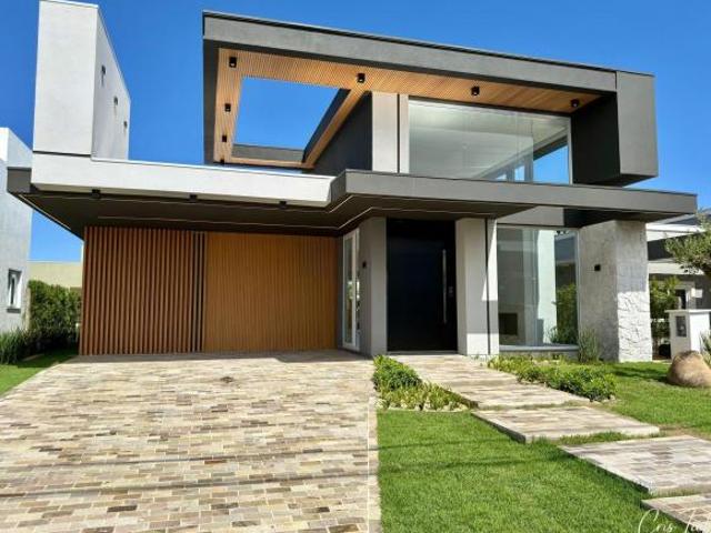Casa à venda – Condomínio Dubai | Capão da Canoa/RS