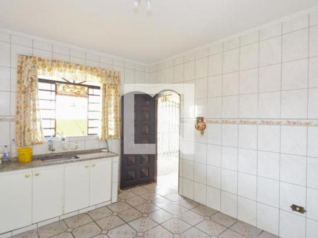 Casa à Venda Conj. Res. Paes de Barros, 2 Quartos, 160 m2