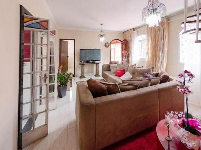 Casa à Venda Coração Eucarístico, 5 Quartos, 400 m2