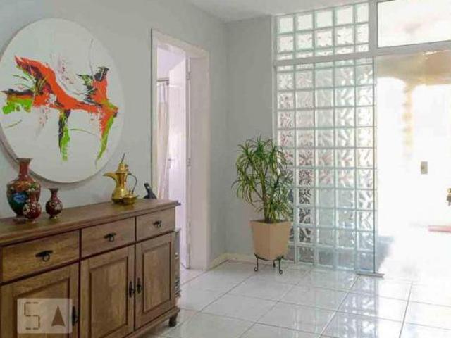 Casa à Venda Cavalhada, 4 Quartos, 200 m² Porto Alegre