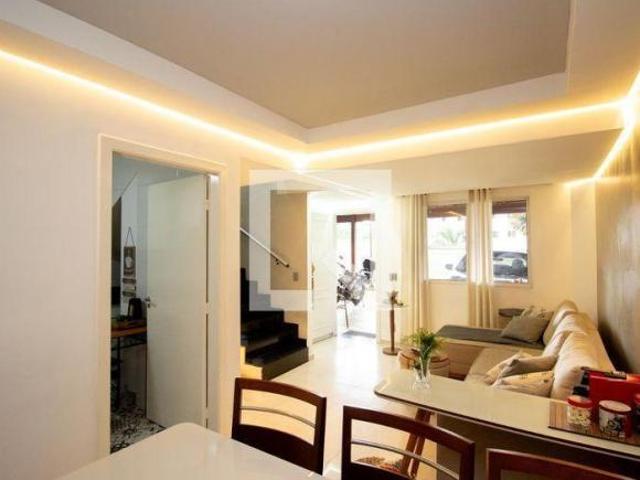 Casa à Venda Cabral, 3 Quartos, 115 m² Contagem