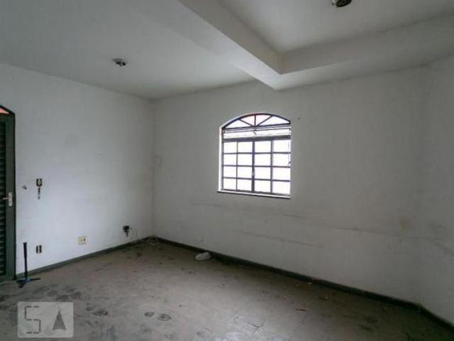 Casa à Venda Cachoeirinha, 2 Quartos, 50 m² Belo Horizonte