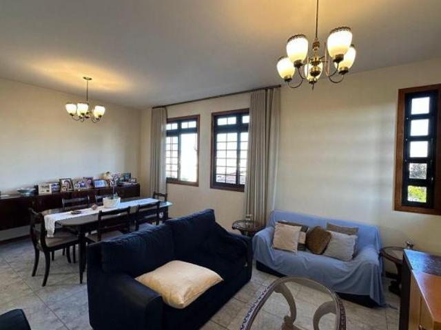 Casa à Venda Caiçaras, 3 Quartos, 270 m2
