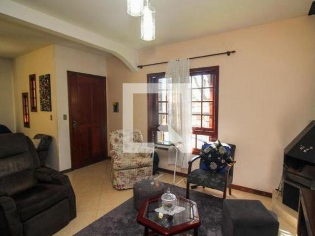 Casa à Venda Camaquã, 3 Quartos, 220 m² Porto Alegre