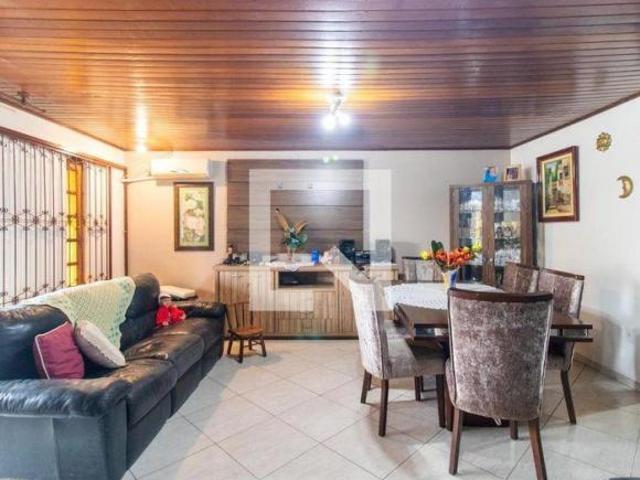 Casa à Venda Camaquã, 3 Quartos, 250 m² Porto Alegre