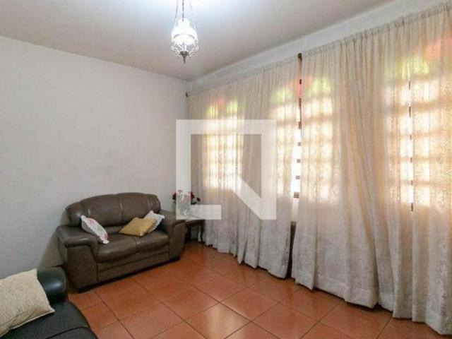 Casa à Venda Camargos, 3 Quartos, 350 m² Belo Horizonte