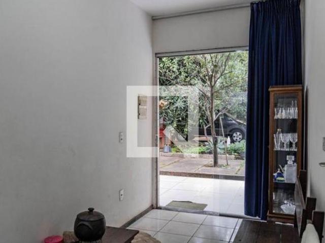 Casa à Venda Camargos, 2 Quartos, 145 m² Belo Horizonte